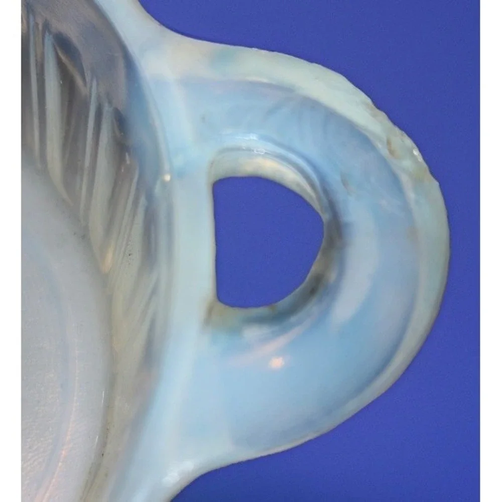 Vintage‎ FRY Citrus Juicer Reamer Opalescent Swirled Glass Ribbed Cottagecore
